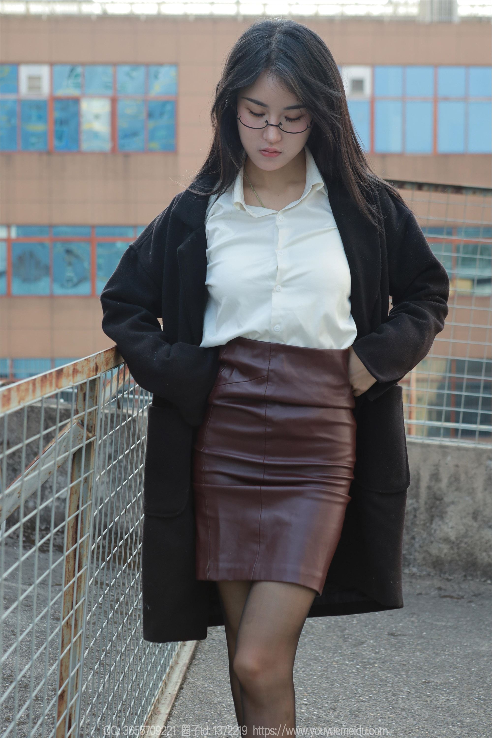 IESS异思趣向  2024.12.22 丝享家 1930 小宝《眼镜美女》